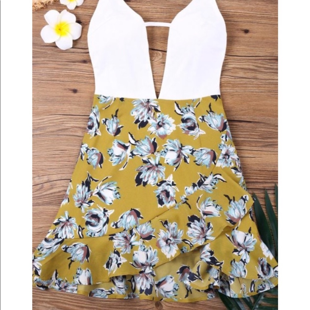 🆕 Floral Color Block Deep V Dress - Picture 2 of 3